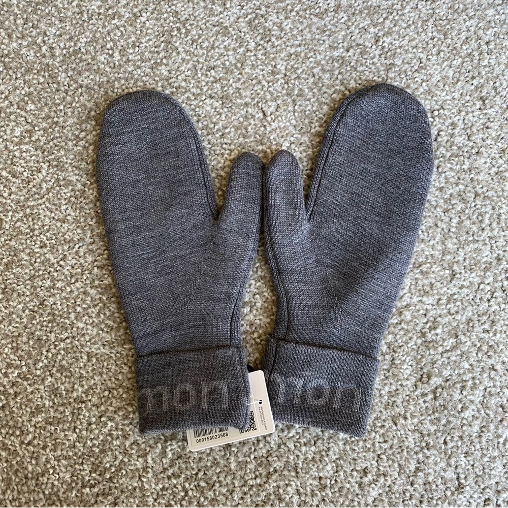 Lululemon Wordmark Merino Wool Mittens
